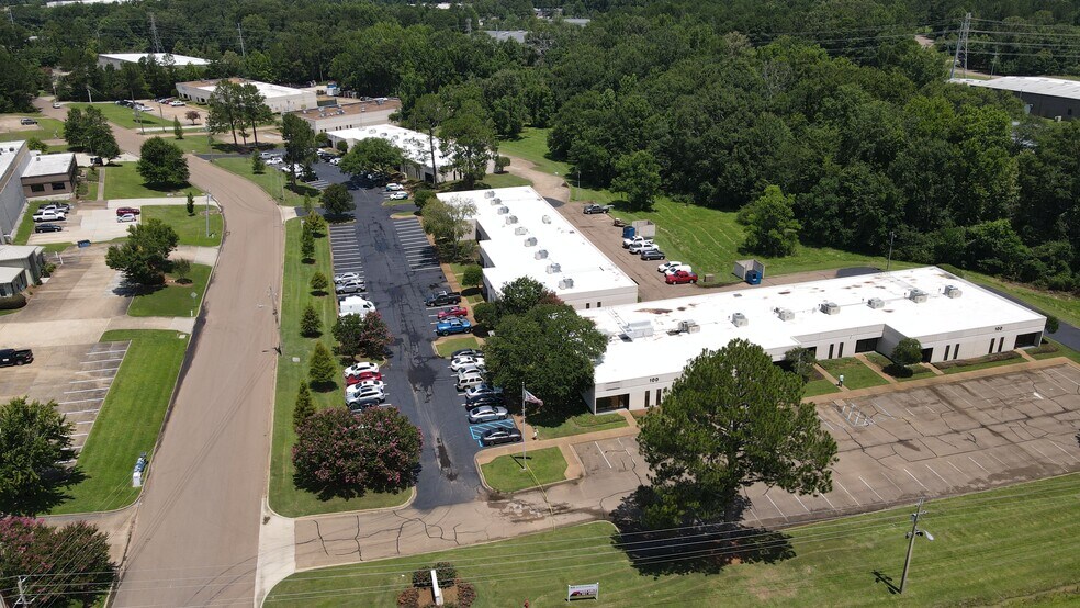 100 - 104 Business Park Dr, Ridgeland, MS à vendre - Photo du bâtiment - Image 1 de 38