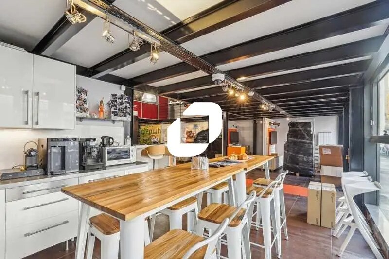 Bureau dans Ivry-sur-Seine à louer - Photo du bâtiment - Image 3 de 16