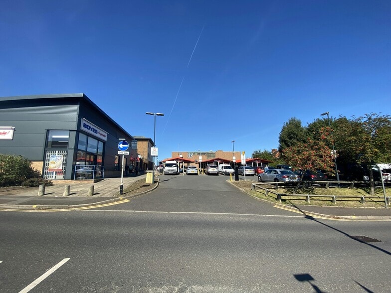 High Croft, Hoyland for lease - Building Photo - Image 1 of 7