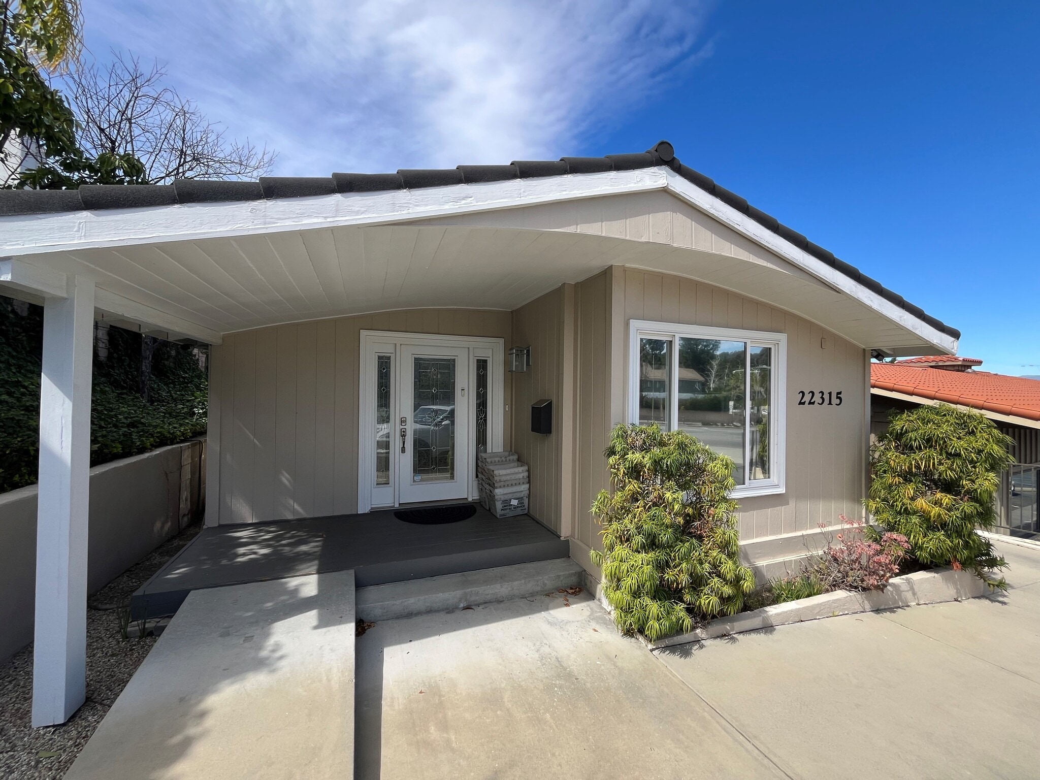 22315 Mulholland Hwy, Calabasas, CA for sale Primary Photo- Image 1 of 11