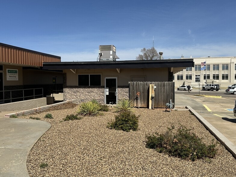 1611 Main St, Woodward, OK for sale - Building Photo - Image 2 of 2