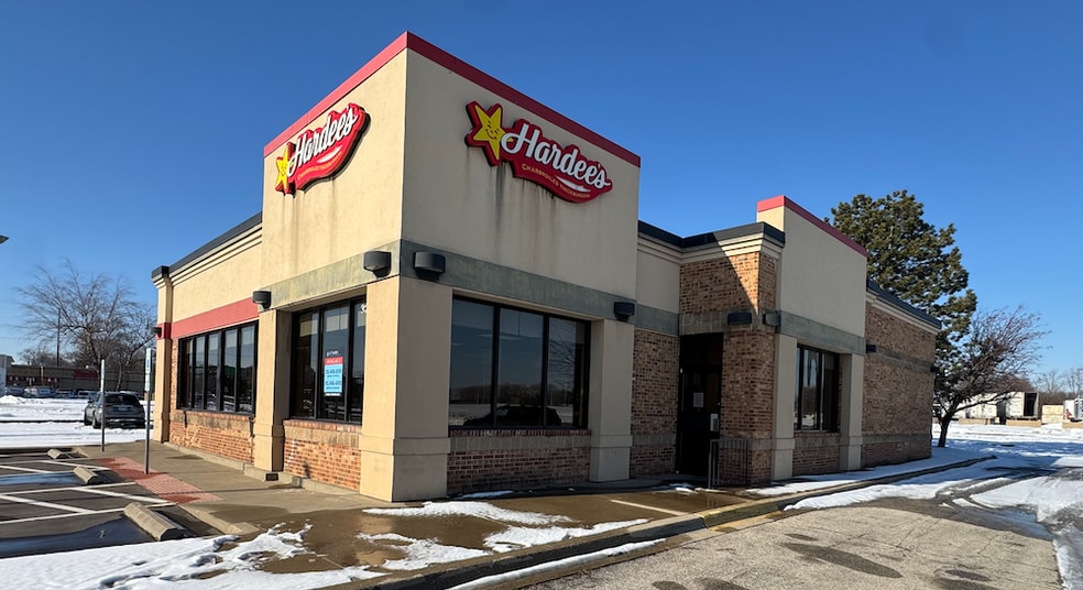 3217 E Clear Lake Ave, Springfield, IL for lease - Building Photo - Image 2 of 3