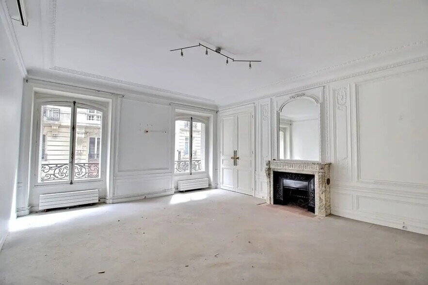 3 Rue Anatole De La Forge, Paris à vendre - Photo intérieure - Image 1 de 9