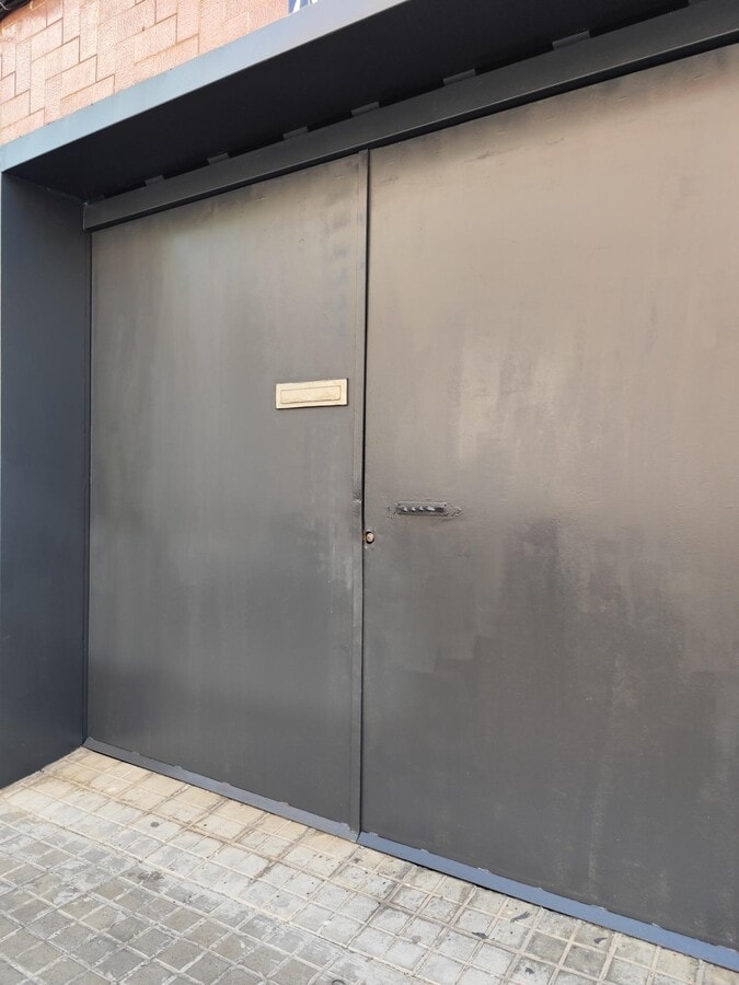 Sabadell, BAR 08207 - Unit 1 - - Interior Photo - Image 1 of 5