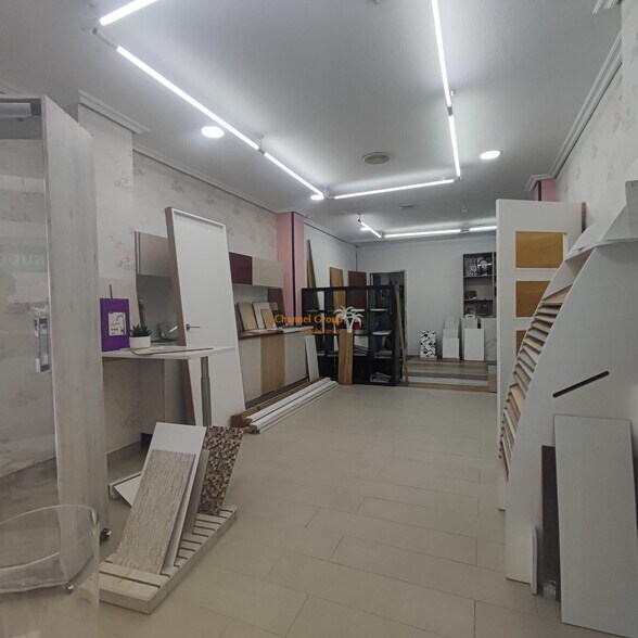 Retail in Elche, Alicante for sale - Building Photo - Image 2 of 6