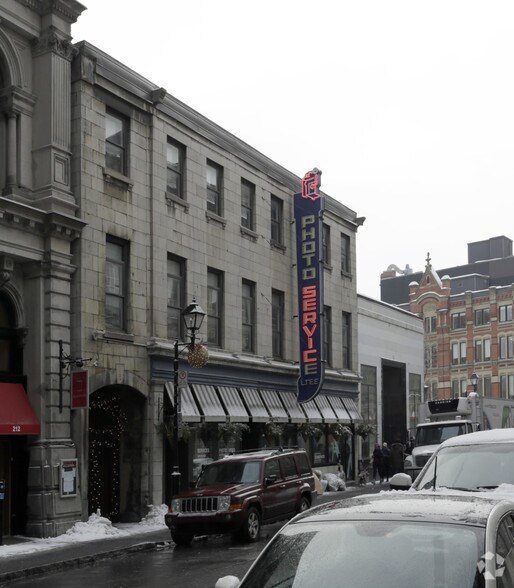 222 Rue Notre-Dame O, Montréal, QC à vendre - Photo principale - Image 1 de 1