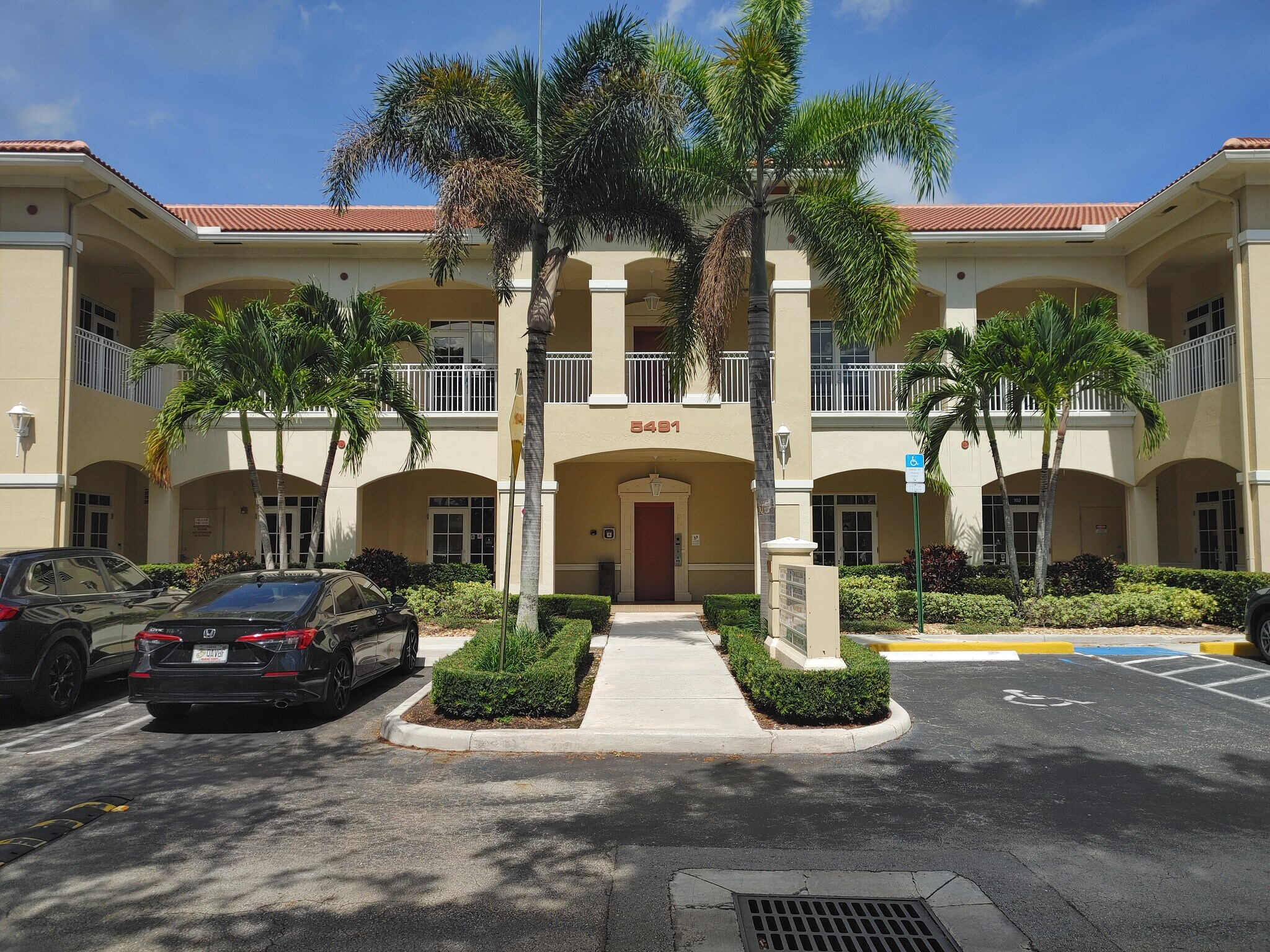 5491 N University Dr, Coral Springs, FL for lease Building Photo- Image 1 of 16