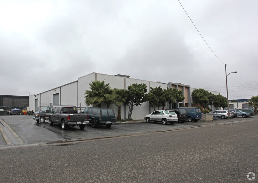 1411 E Wilshire Ave, Santa Ana, CA à vendre - Photo du bâtiment - Image 2 de 3