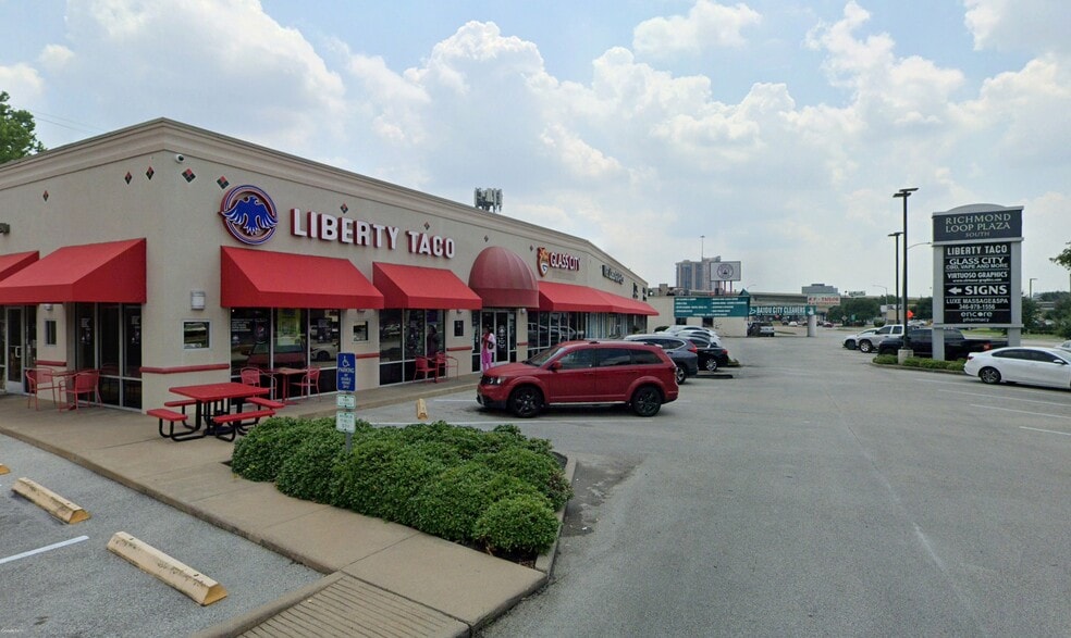 4720-4728 Richmond Ave, Houston, TX for lease - Building Photo - Image 3 of 10