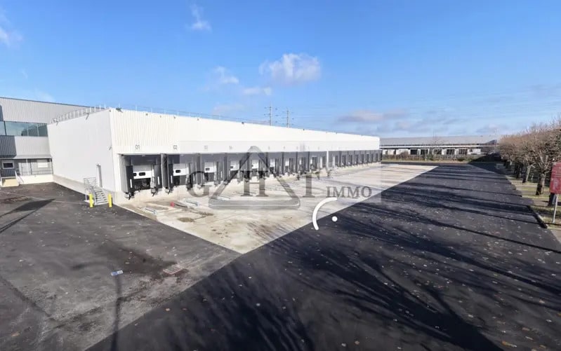 Industrial in Corbas for lease - Building Photo - Image 2 of 10