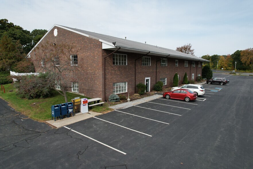 27 Midstate Dr, Auburn, MA à louer - Photo du bâtiment - Image 3 de 12