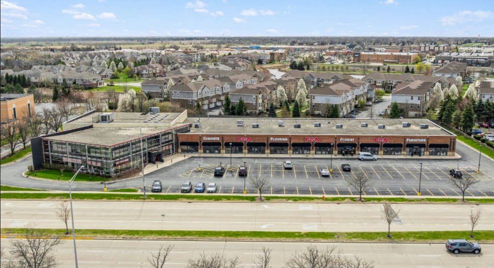 2852 W Ogden Ave, Naperville, IL for sale - Primary Photo - Image 1 of 1