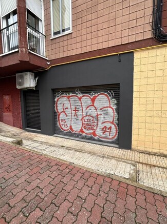 Plus de détails pour Multi-résidentiel à vendre