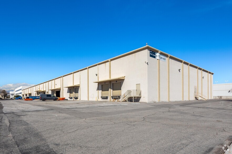 6590 Bermuda Rd, Las Vegas, NV for lease - Building Photo - Image 1 of 3