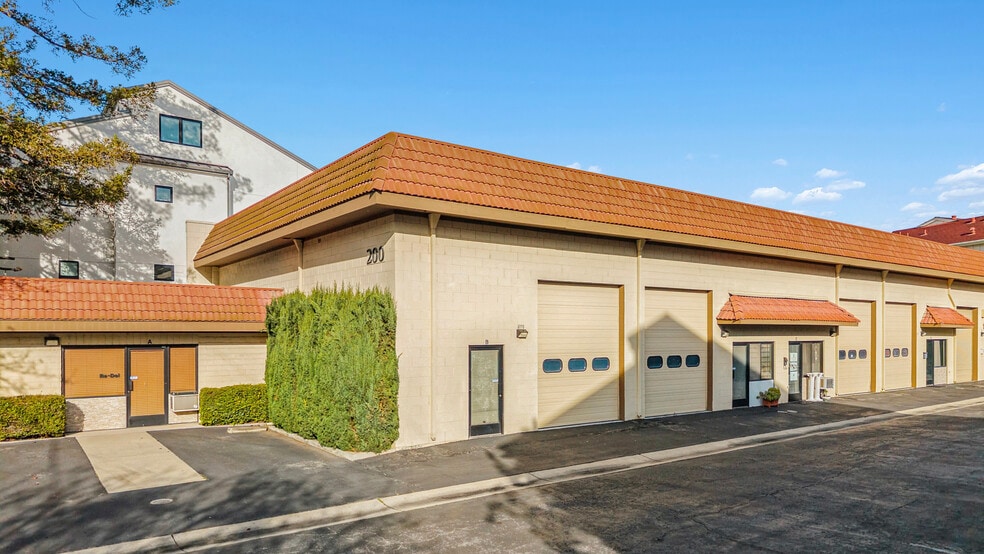 200 Dillon Ave, Campbell, CA à vendre - Photo du bâtiment - Image 2 de 10