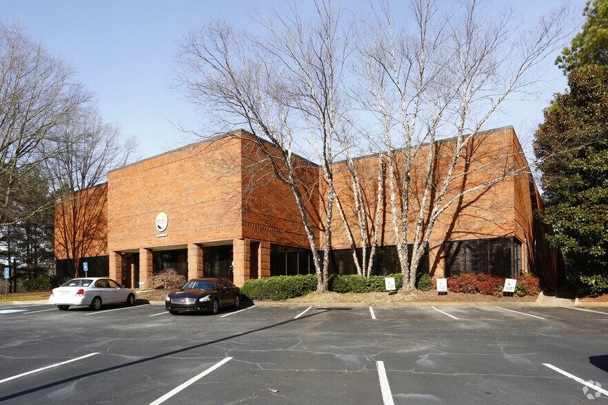 3905 Steve Reynolds Blvd, Norcross, GA à louer - Photo du bâtiment - Image 1 de 7