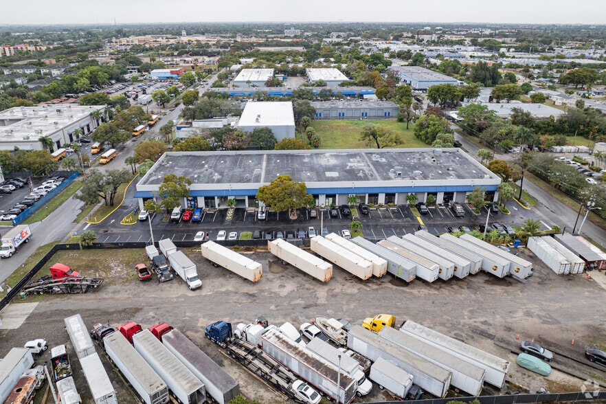 3430 NW 16th St, Lauderhill, FL à louer - Aérien - Image 2 de 5
