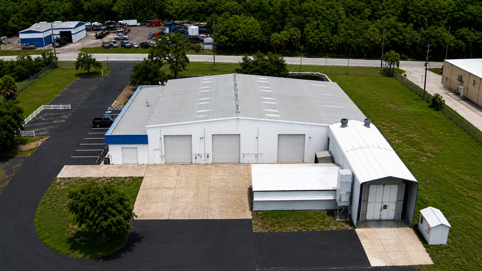 9324 Eden Ave, Hudson, FL for sale - Primary Photo - Image 1 of 43