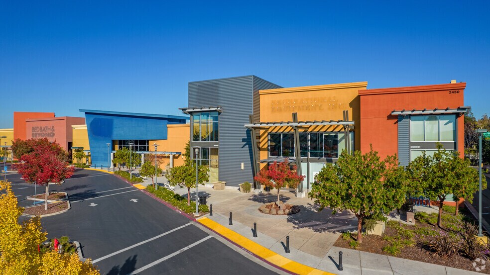 2350-2470 Charleston Rd, Mountain View, CA à louer - Photo du bâtiment - Image 1 de 1