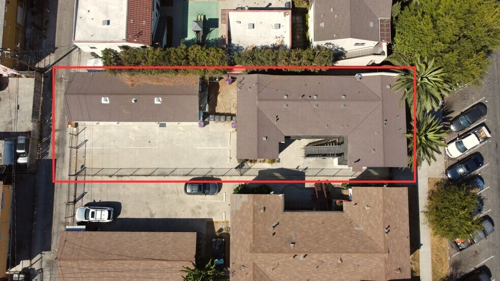 1883 Pine Ave, Long Beach, CA à vendre - Photo du bâtiment - Image 3 de 34