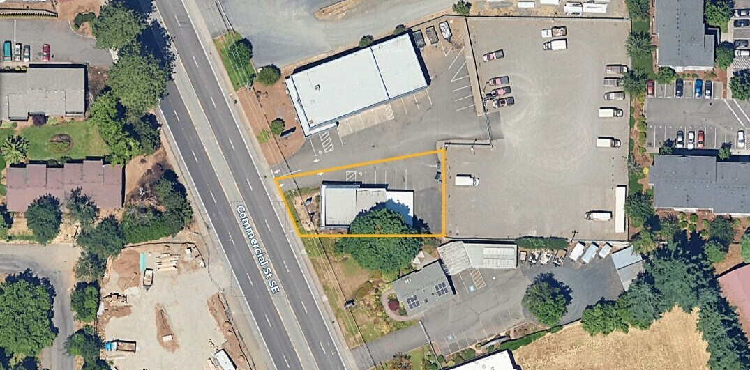 5498 Commercial St SE, Salem, OR à louer Photo du bâtiment- Image 1 de 4