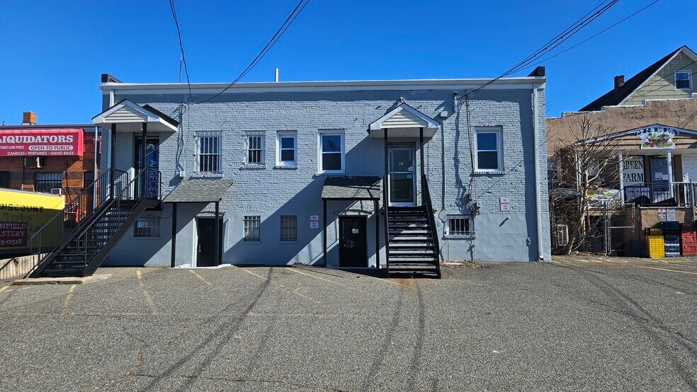 40-42 South Washington Ave, Bergenfield, NJ à vendre - Photo du bâtiment - Image 2 de 6