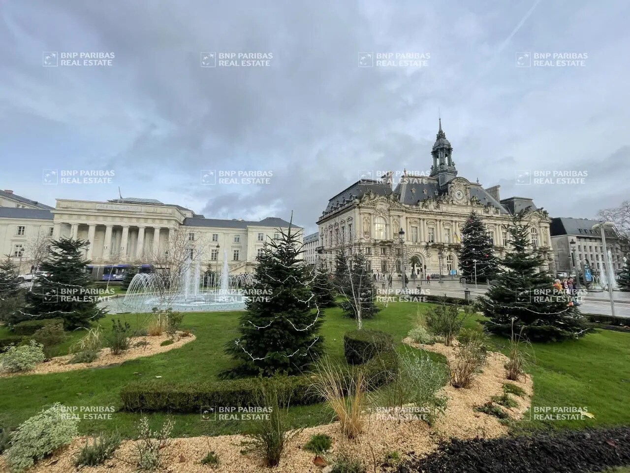 5 Place Jean Jaurès, Tours for lease Building Photo- Image 1 of 11