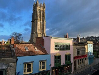 Plus de détails pour 16 High St, Glastonbury - Bureau à louer