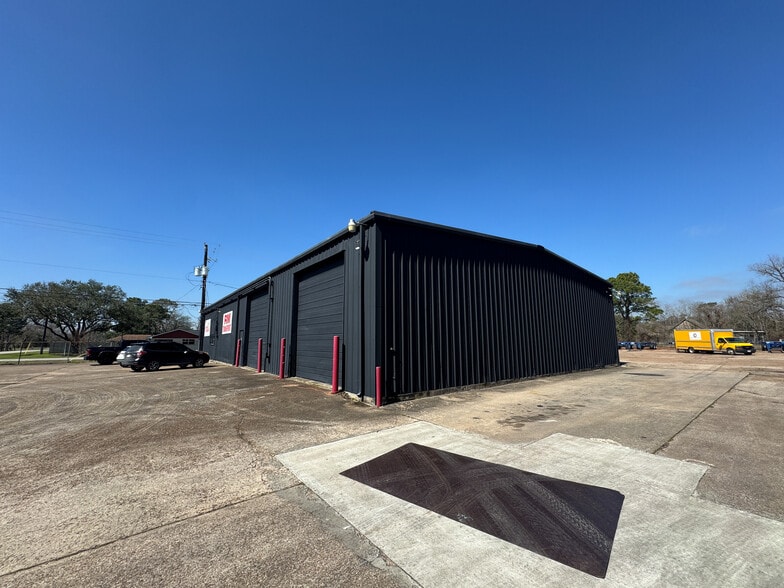 7206 Elbert, Houston, TX for lease - Building Photo - Image 3 of 4