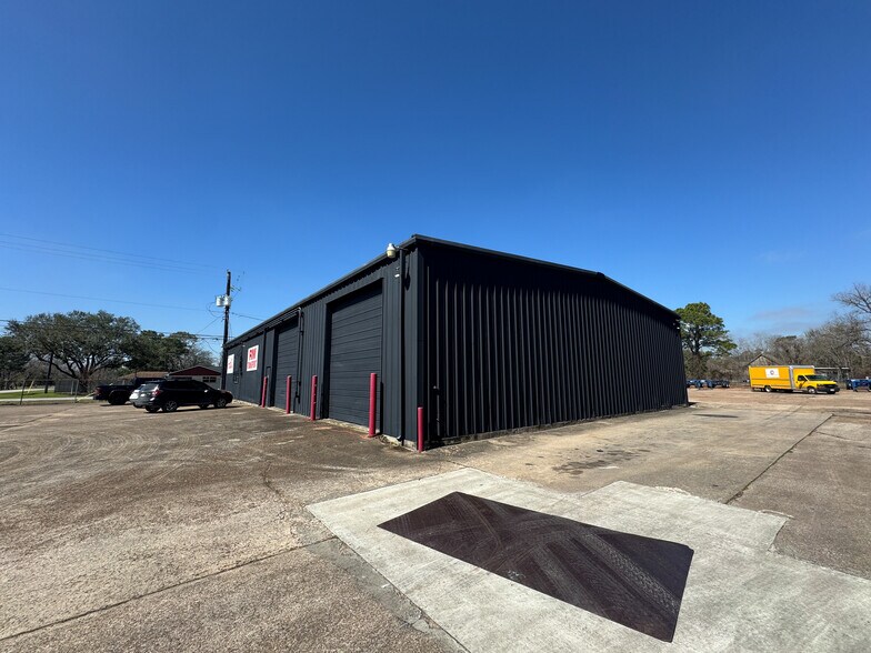 7206 Elbert, Houston, TX à louer - Photo du bâtiment - Image 3 de 4