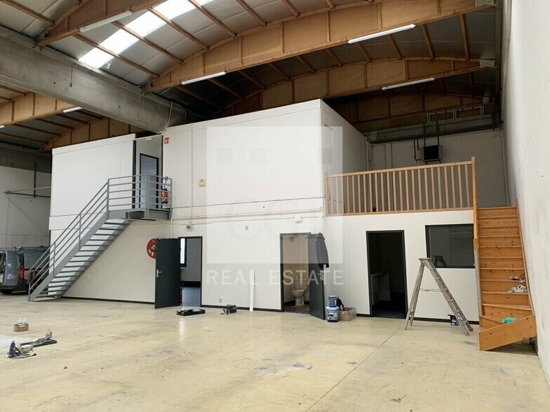 11-13 Chemin De L'Industrie, Dardilly for lease - Building Photo - Image 2 of 9
