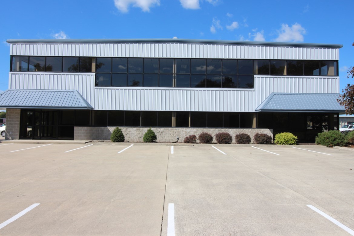 8310 Clinton Park Dr, Fort Wayne, IN for lease Building Photo- Image 1 of 9