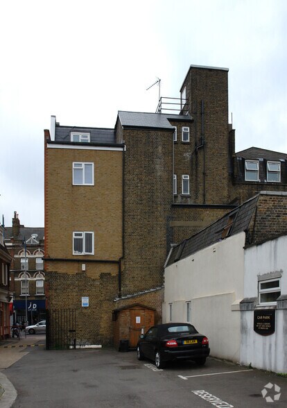 40 Tooting High St, Londres à louer - Photo du bâtiment - Image 2 de 2