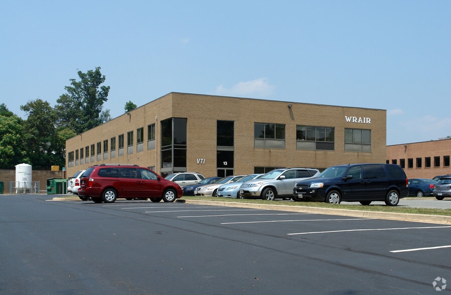 13 Taft Ct, Rockville, MD for lease - Primary Photo - Image 1 of 3