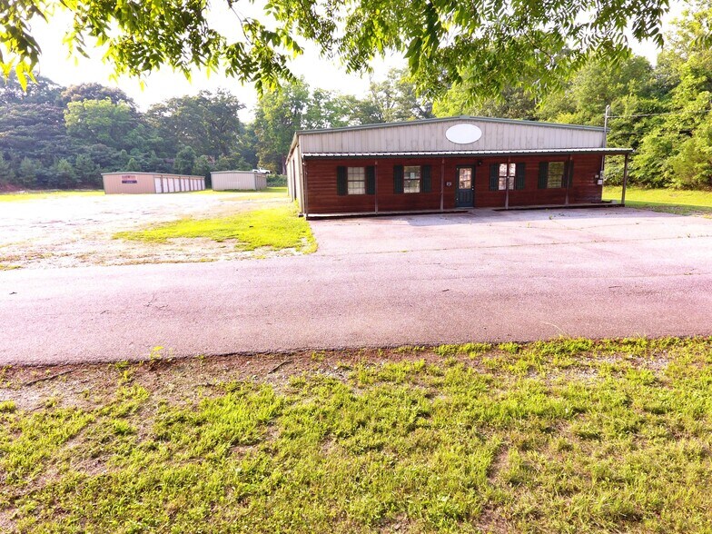 323 Fulton St, Dadeville, AL à vendre - Photo principale - Image 2 de 14