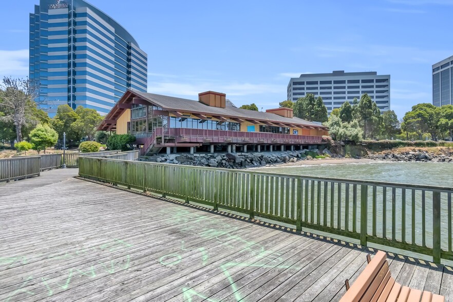 1890 Powell St, Emeryville, CA for lease - Building Photo - Image 1 of 136