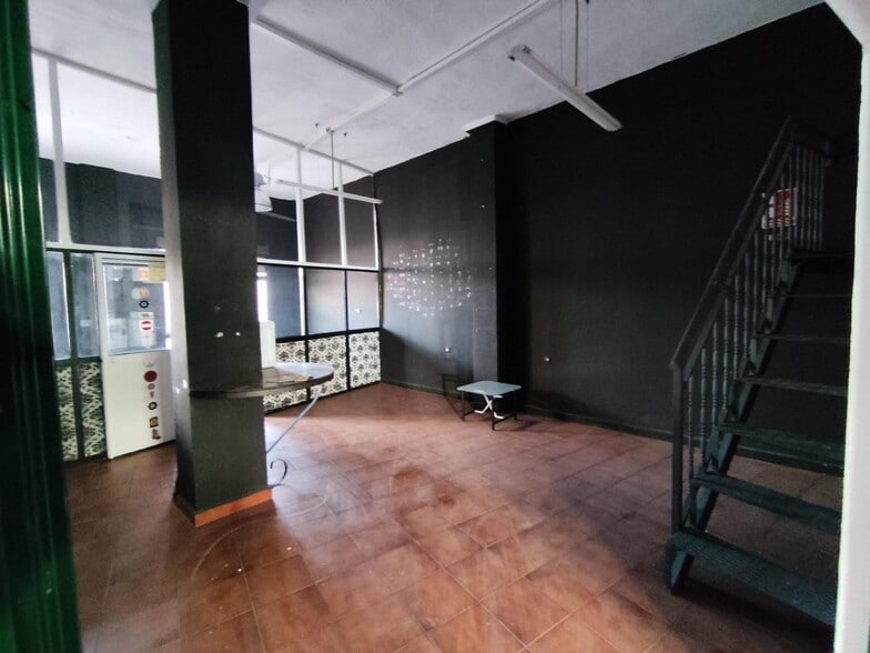 Retail in Cáceres, Cáceres for lease - Building Photo - Image 3 of 11