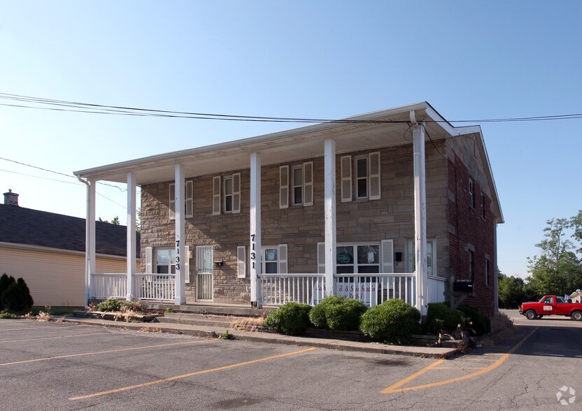 7131-7133 E 46th St, Indianapolis, IN for lease - Building Photo - Image 2 of 6
