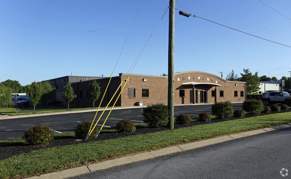 319 Martingale Rd, Old Hickory, TN à vendre - Photo principale - Image 1 de 1