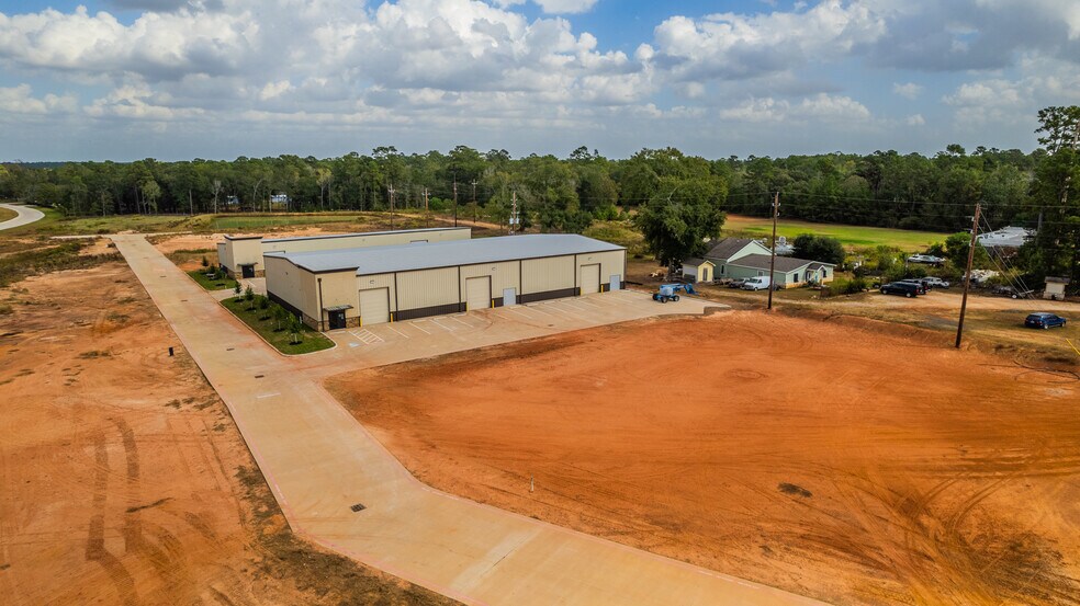 30130 Dobbin Huffsmith Rd, Magnolia, TX à louer - Photo du bâtiment - Image 3 de 24
