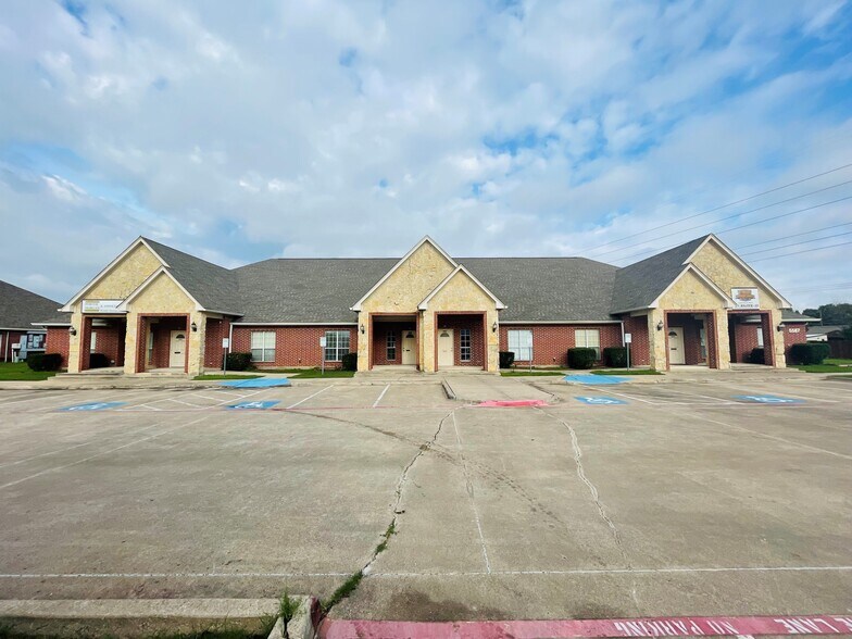 5587 Davis Blvd, North Richland Hills, TX à louer - Photo du bâtiment - Image 2 de 4