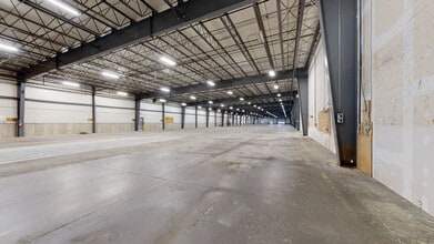 8301 Keele St, Concord, ON à louer Numérisation 3D de Matterport- Image 1 de 12