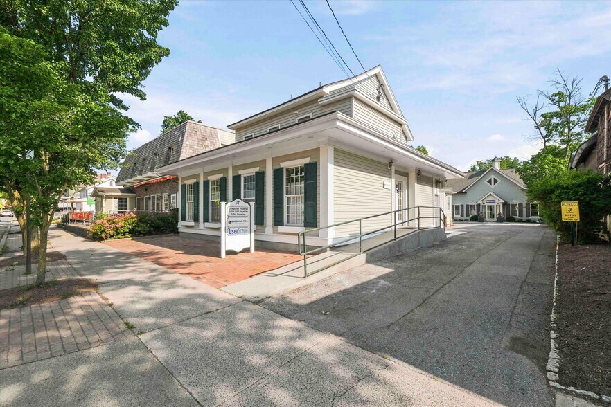 17 Collegeview Ave, Poughkeepsie, NY for lease - Building Photo - Image 2 of 43