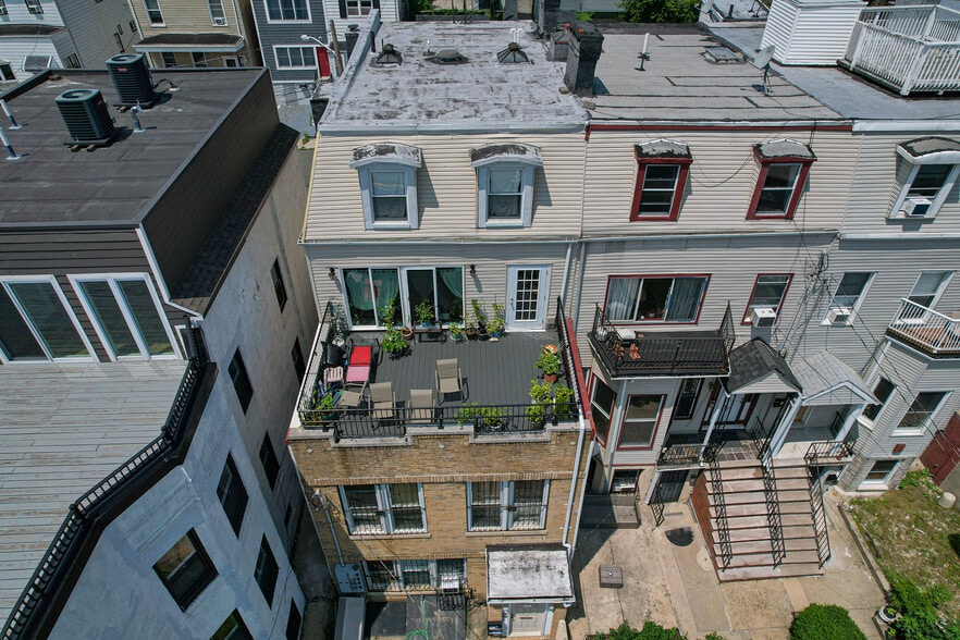 296 Paterson Plank Rd, Jersey City, NJ for sale - Building Photo - Image 2 of 14