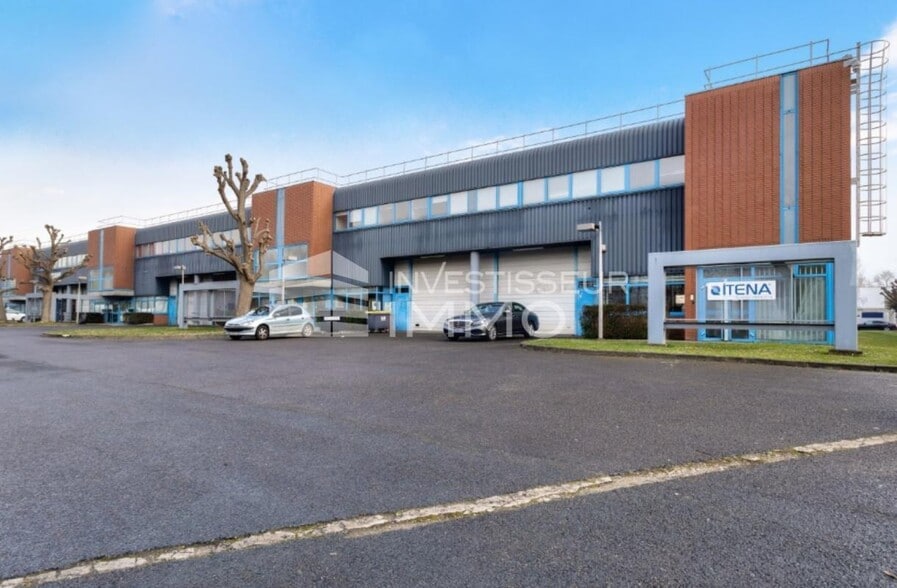 Office in Villepinte for lease - Building Photo - Image 2 of 4