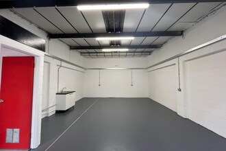 Edison Rd, Aylesbury for lease Interior Photo- Image 2 of 2