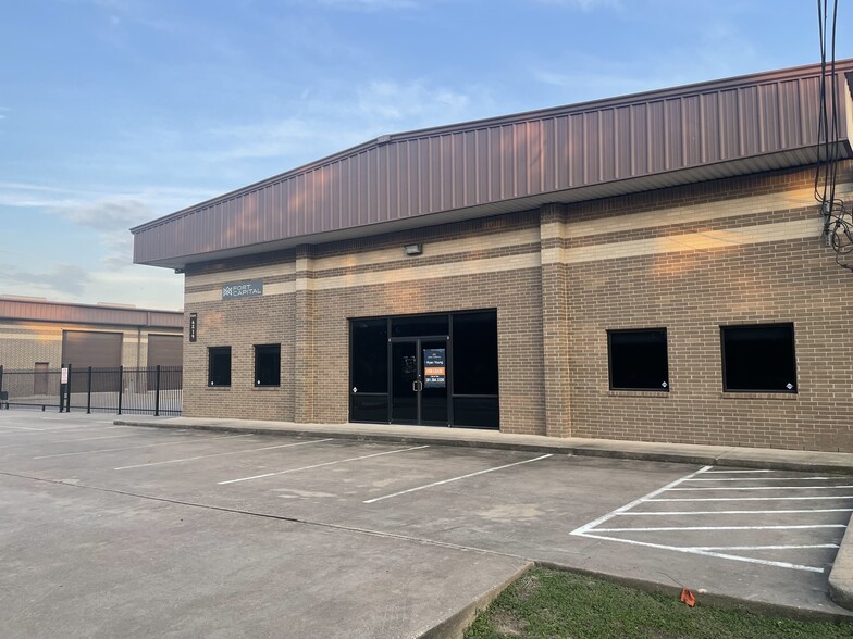 6819 Theall Rd, Houston, TX for sale - Building Photo - Image 2 of 19