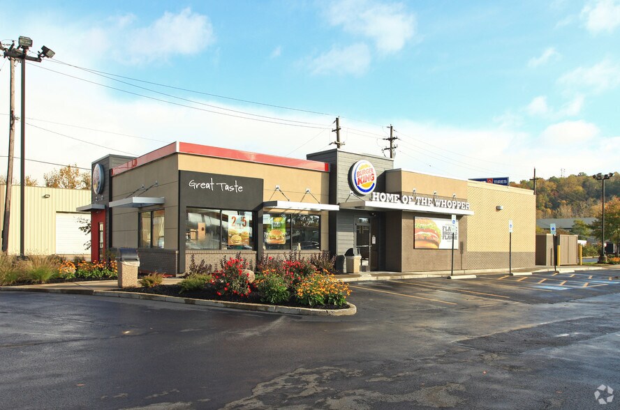 7903 Granger Rd, Cleveland, OH à vendre - Photo du bâtiment - Image 1 de 3