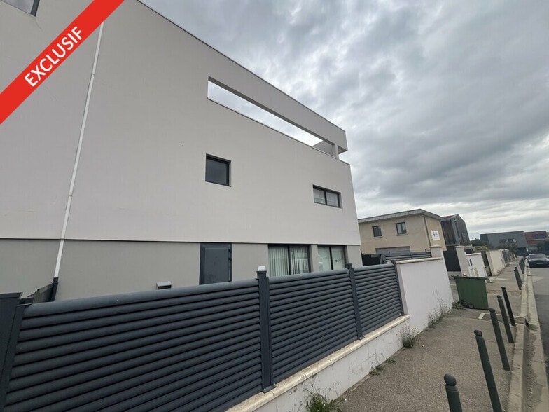 Office in Aix-en-Provence for lease - Building Photo - Image 3 of 4