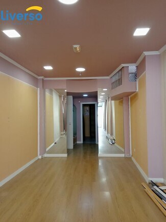 Plus de détails pour Commerce de détail à louer